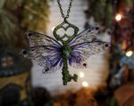 Lade das Bild in den Galerie-Viewer, OOAK Flying Key - purple magic
