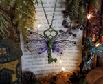 Lade das Bild in den Galerie-Viewer, OOAK Flying Key - purple magic
