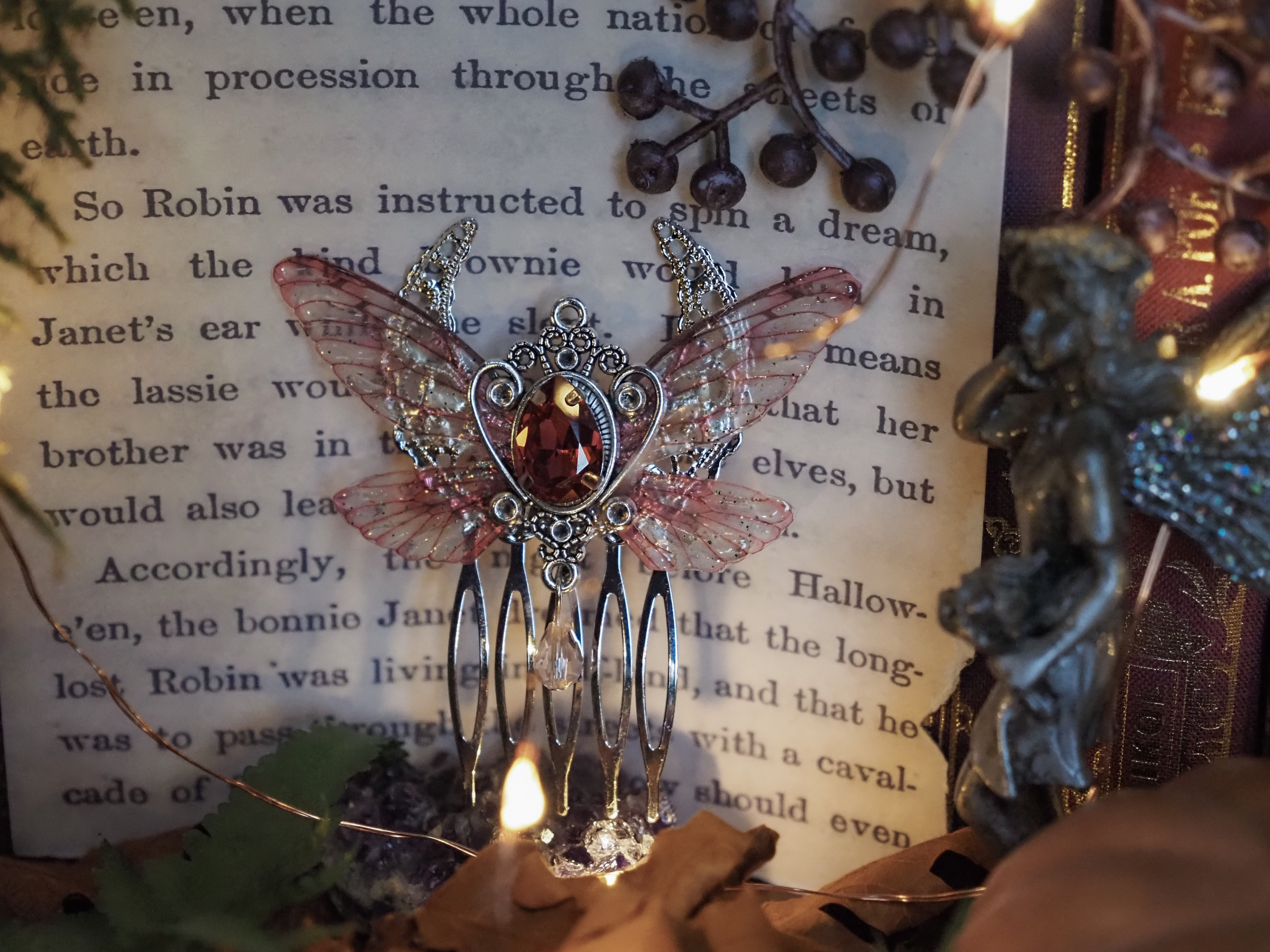 Haircomb dark pink moon - small