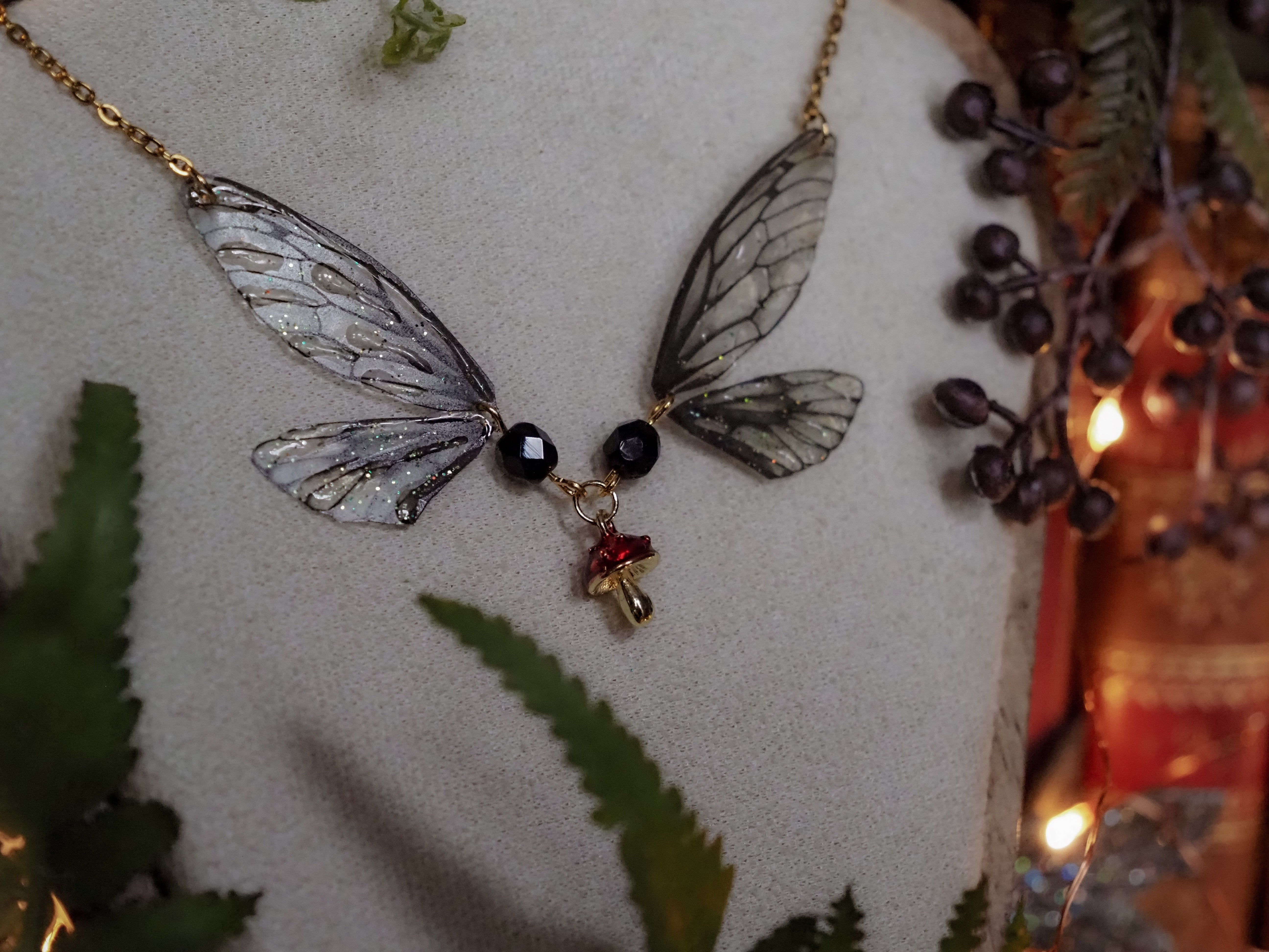 Enchanted Necklace - black, toadstool