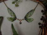 Lade das Bild in den Galerie-Viewer, Enchanted necklace - green, gold
