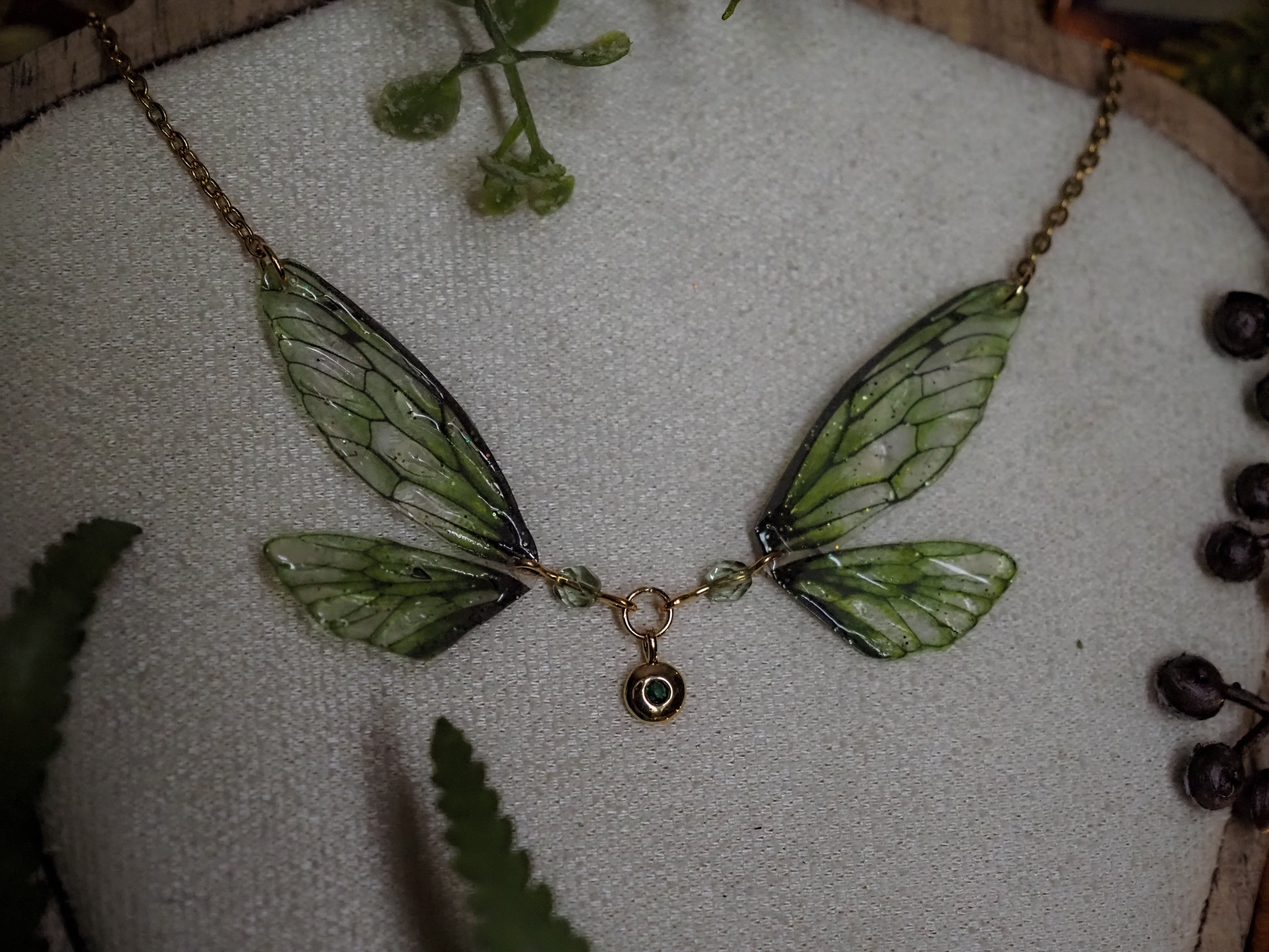 Enchanted necklace - green, gold