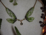 Lade das Bild in den Galerie-Viewer, Enchanted necklace - green, gold
