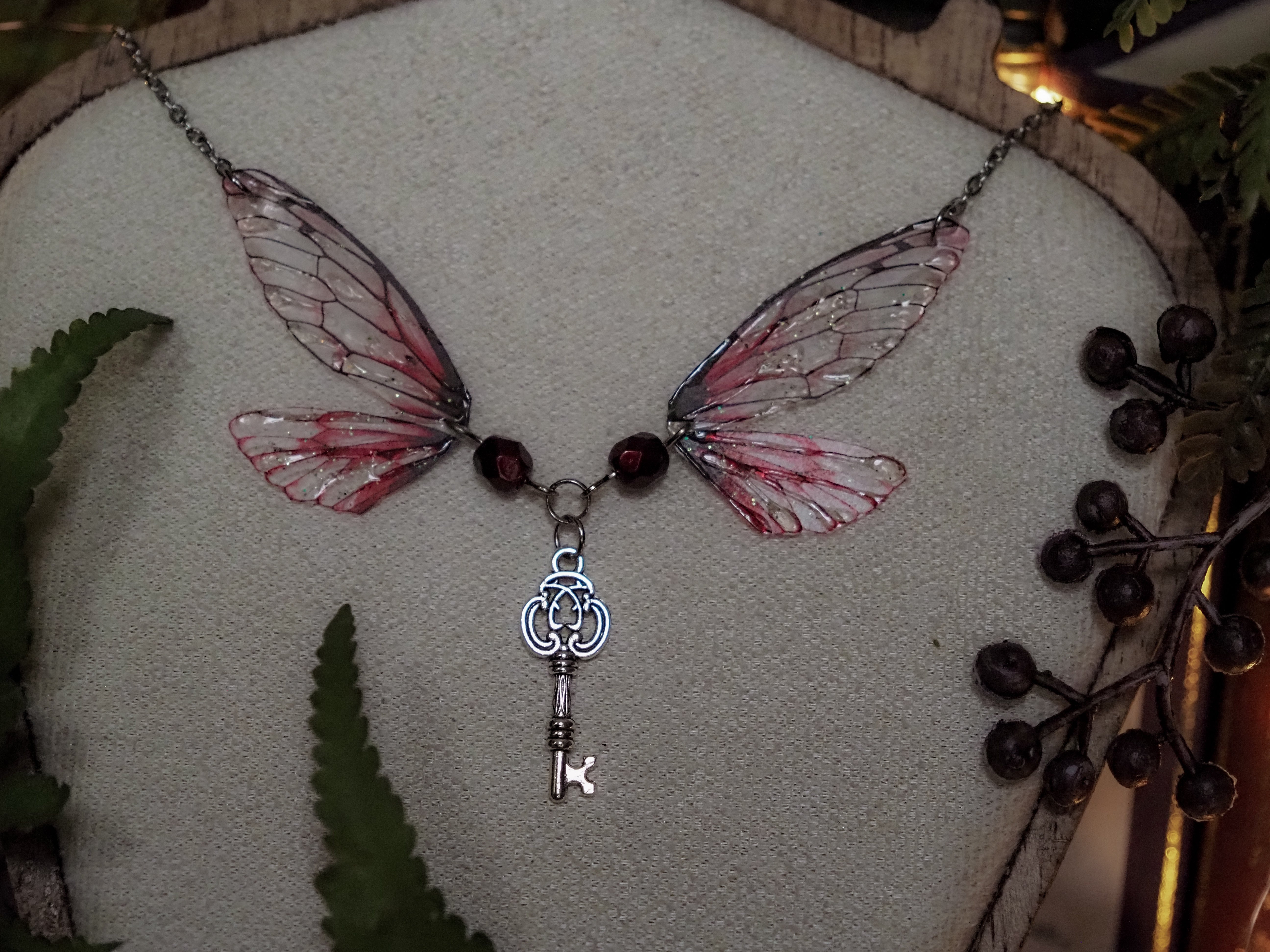 Enchanted Necklace - red, key