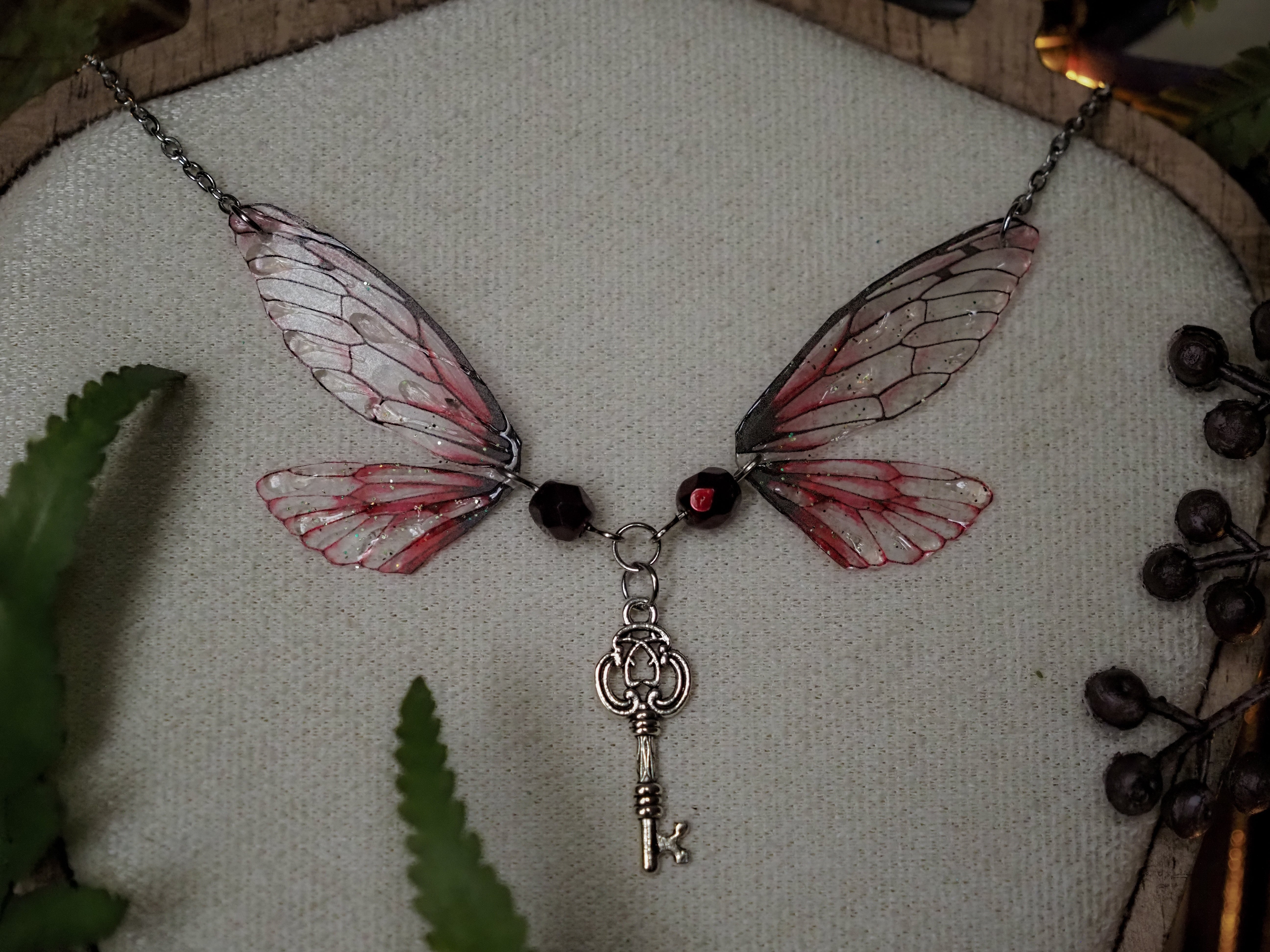 Enchanted Necklace - red, key