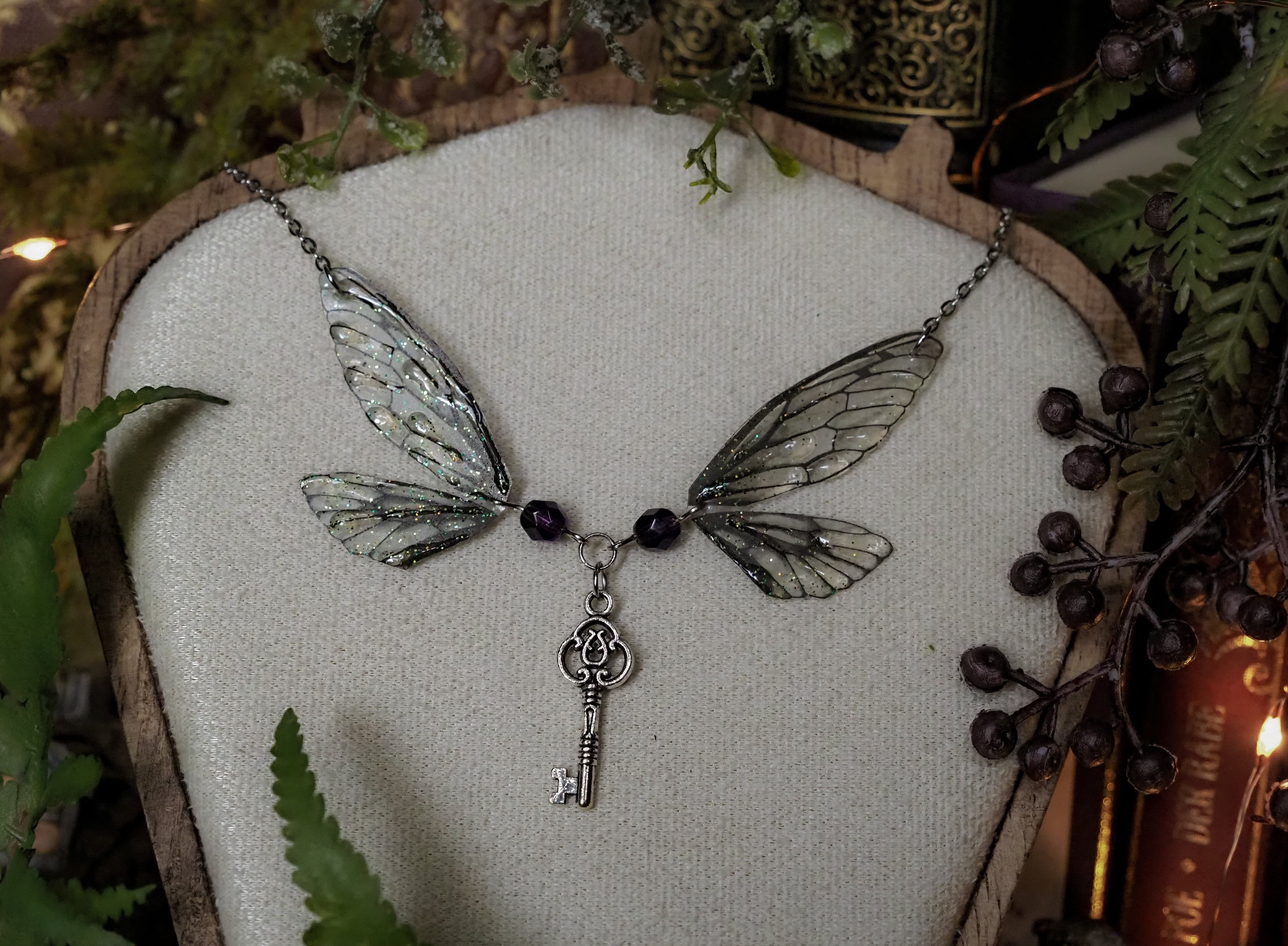 Enchanted Necklace - black, key