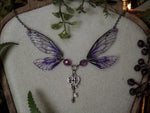 Lade das Bild in den Galerie-Viewer, Enchanted Necklace - purple, key
