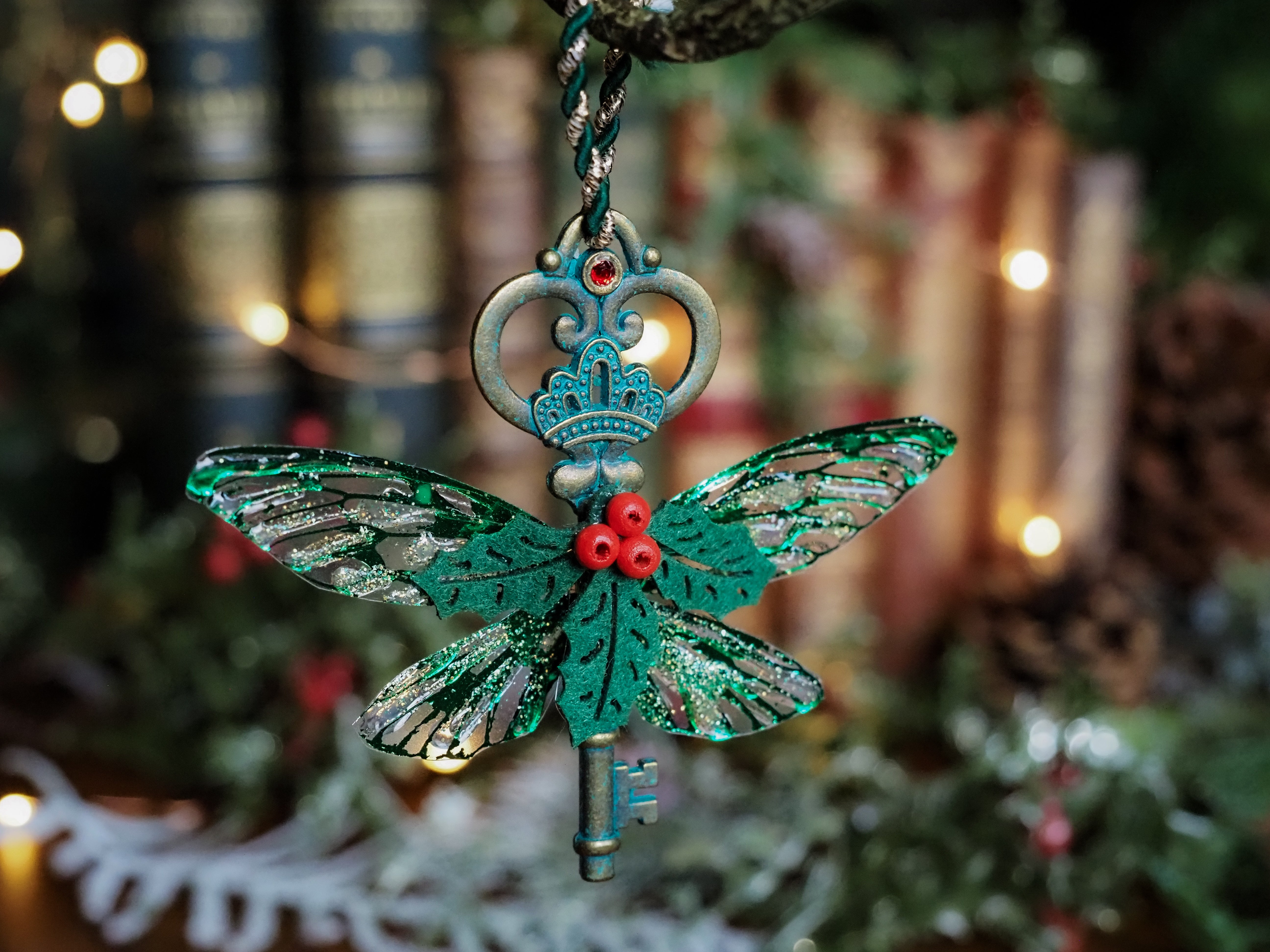 Christmas Key - metallic green