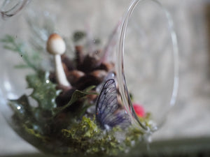 OOAK Pinecone Globe red, snow