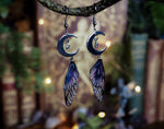 Lade das Bild in den Galerie-Viewer, Moon Earrings - purple glas, silver, stars
