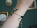 Lade das Bild in den Galerie-Viewer, Flying Key Bracelet - green, silver
