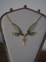 Lade das Bild in den Galerie-Viewer, Enchanting Necklace - autumn key
