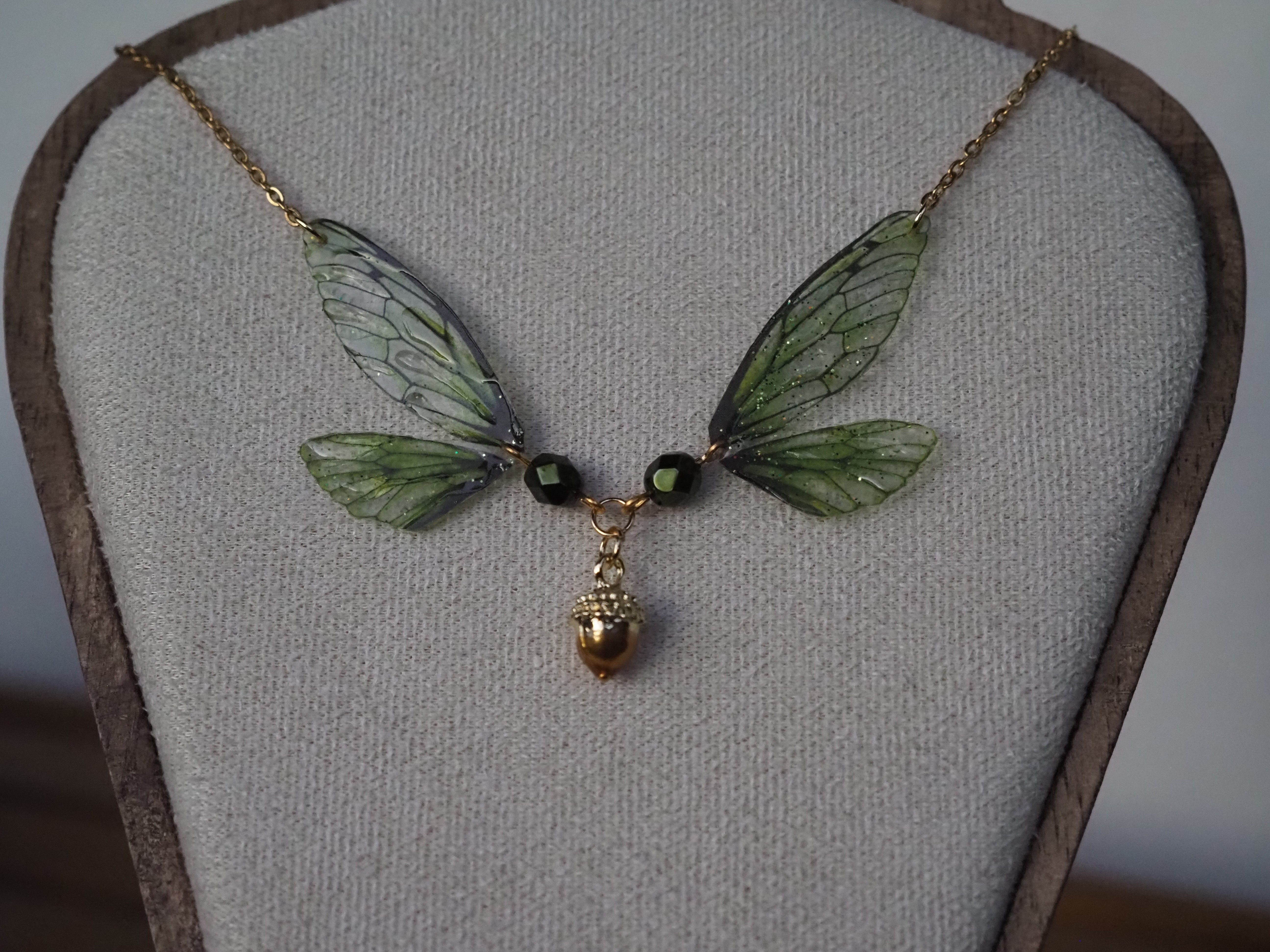 Enchanting necklace - acorn, green
