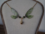 Lade das Bild in den Galerie-Viewer, Enchanting necklace - acorn, green
