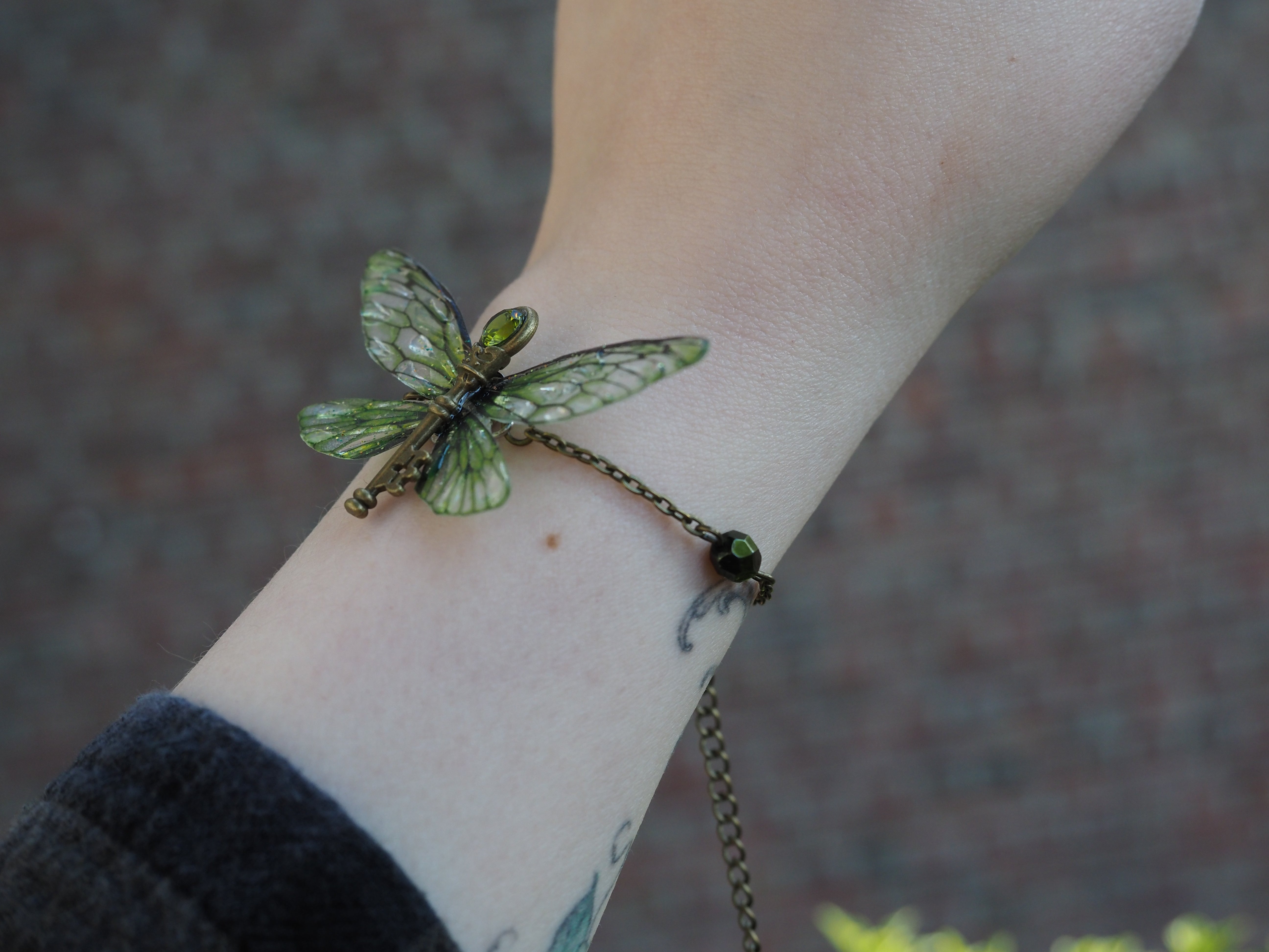 Flying Key Bracelet - green, pearls