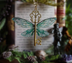 Lade das Bild in den Galerie-Viewer, Flying Key small, gold, emerald
