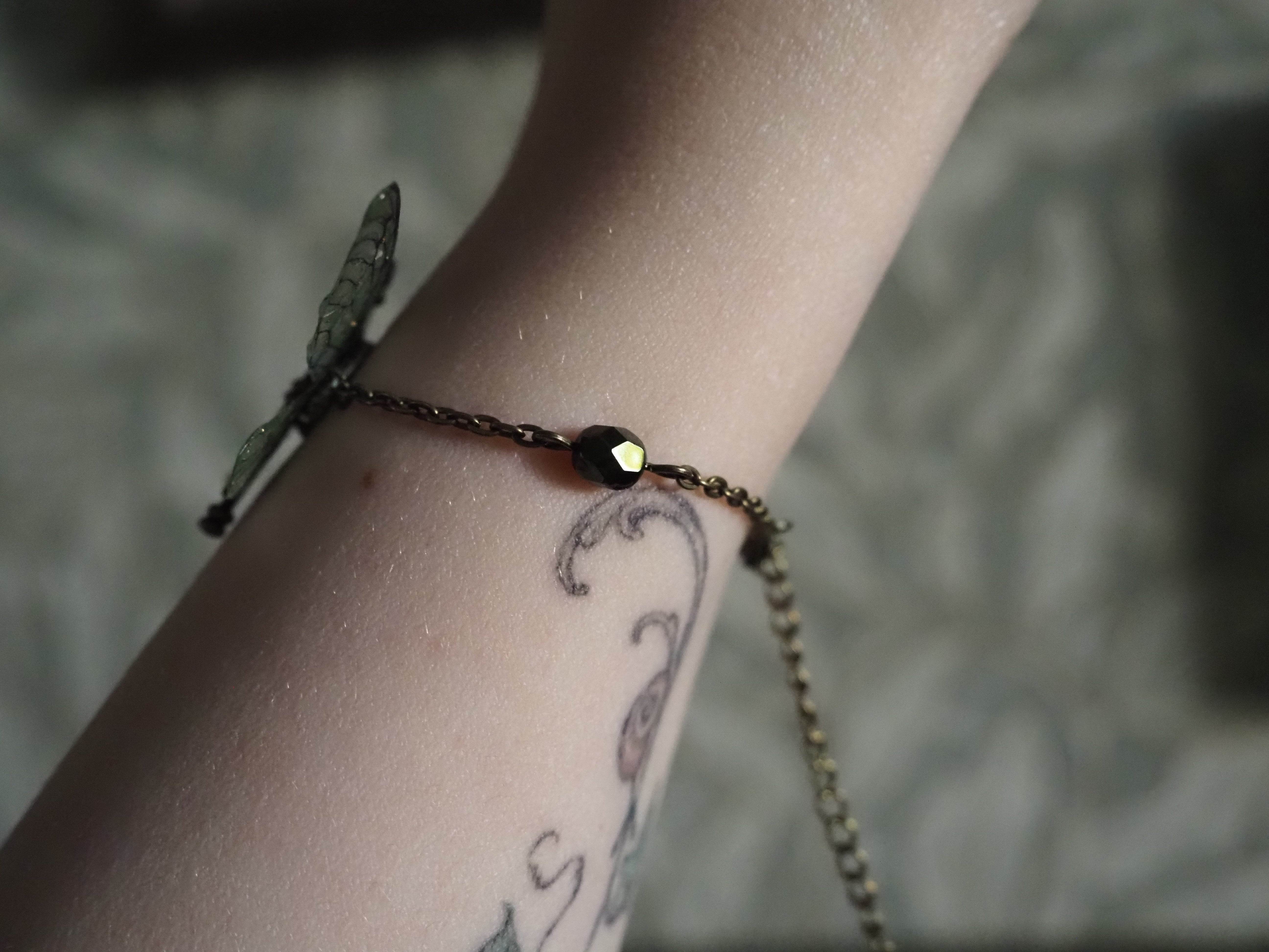 Flying Key Bracelet - green, pearls