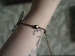 Lade das Bild in den Galerie-Viewer, Flying Key Bracelet - green, pearls
