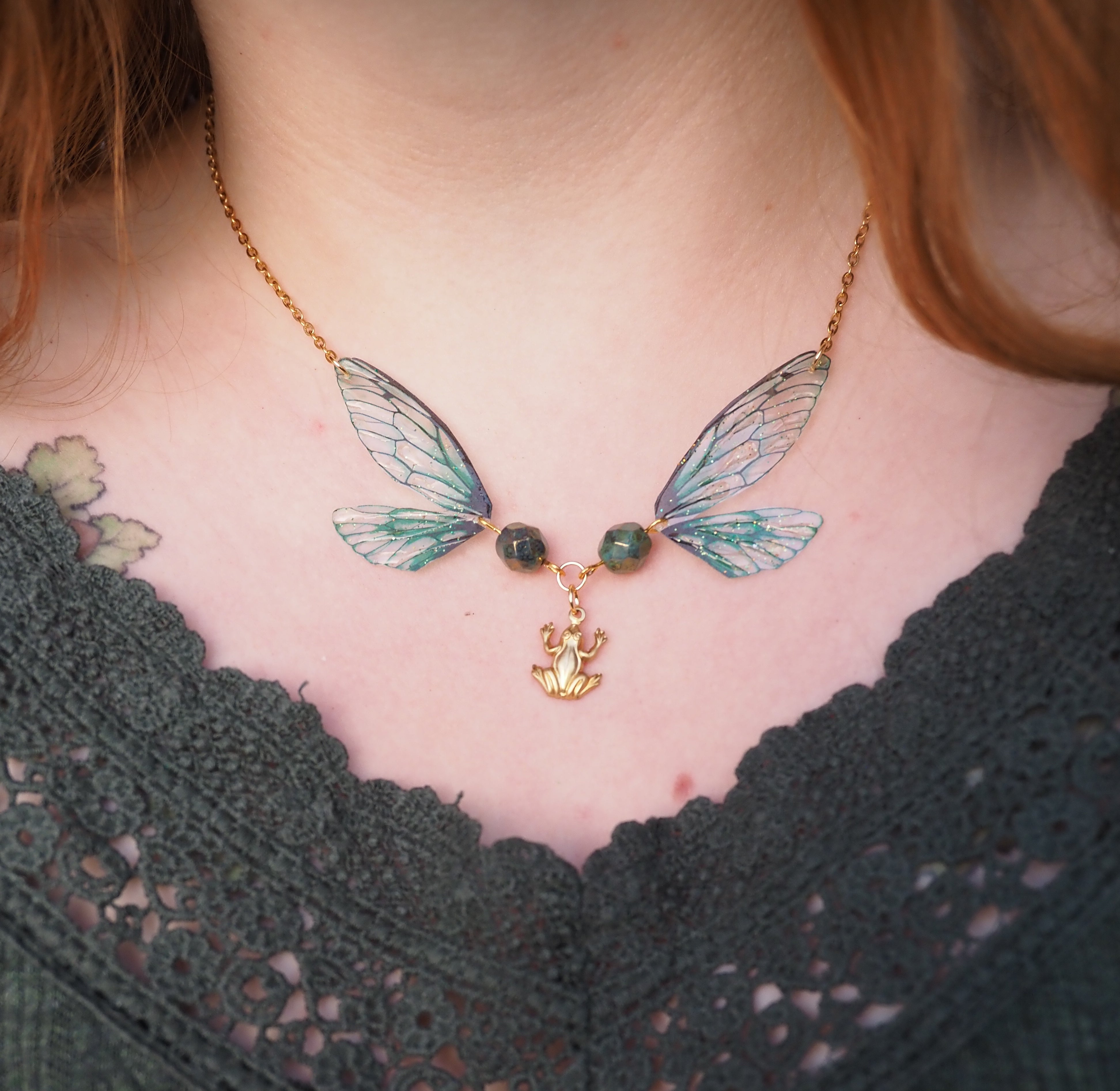 Enchanting necklace - green, frog