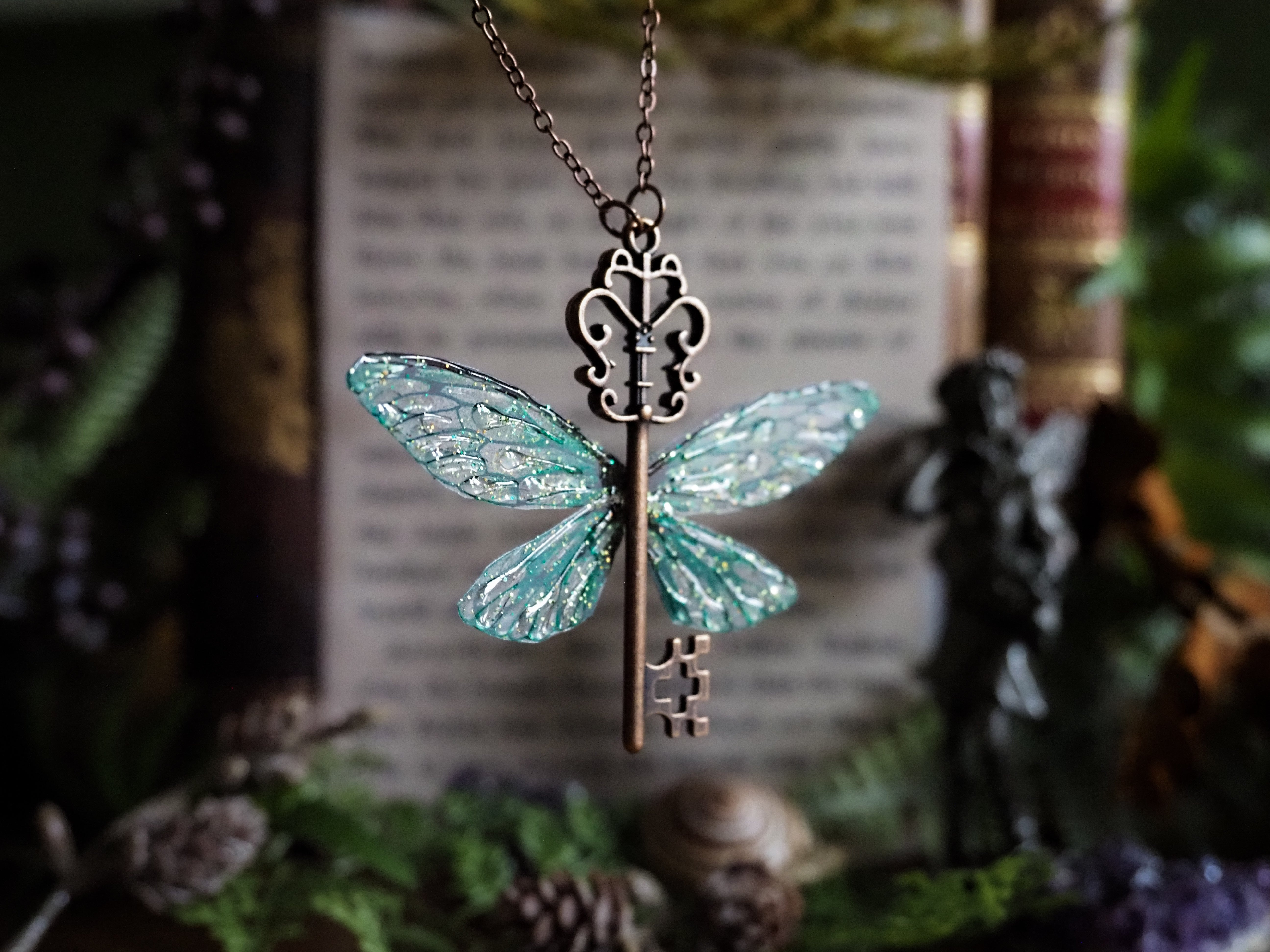 Flying key small - copper, emerald