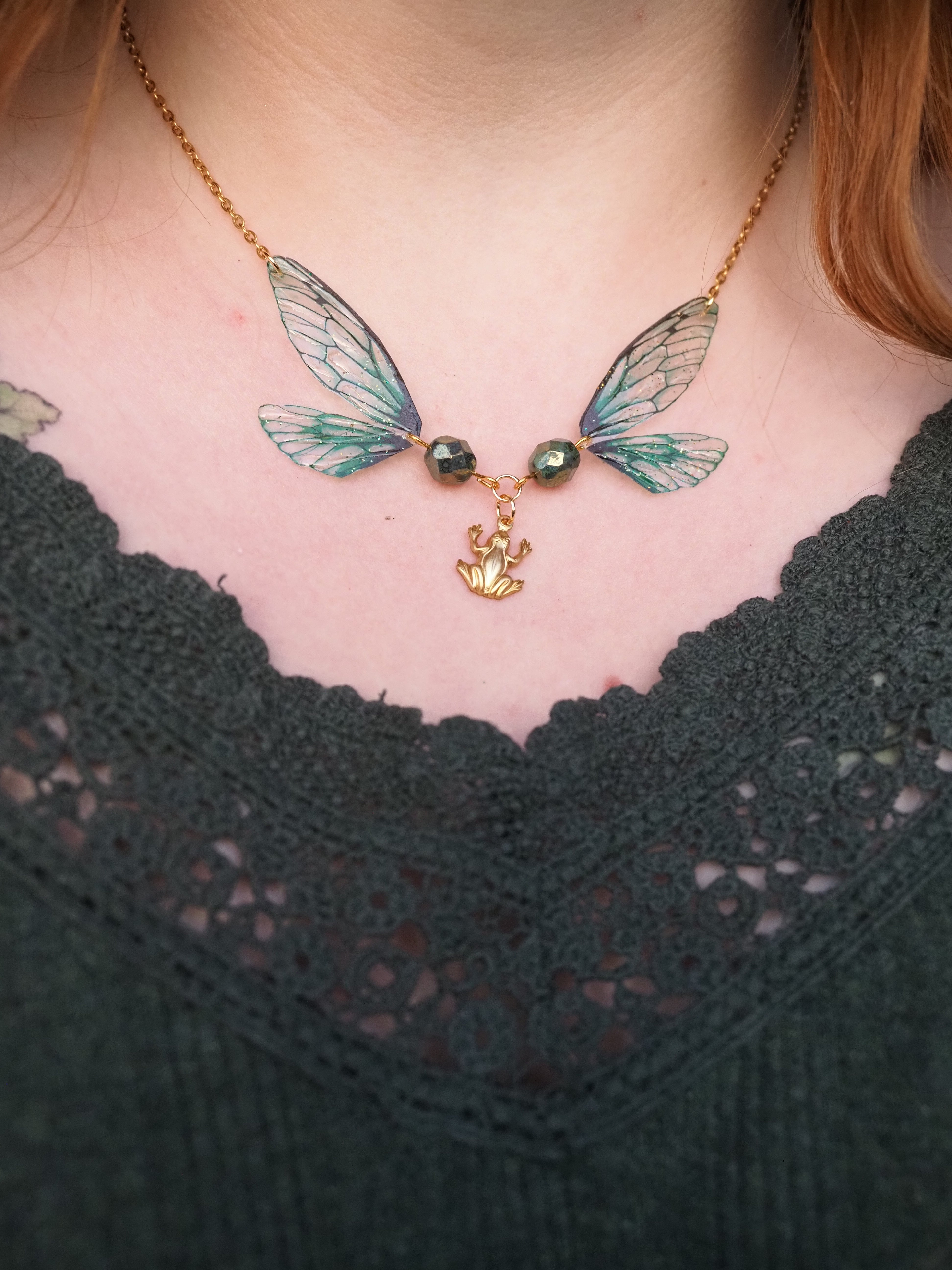 Enchanting necklace - green, frog