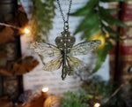 Lade das Bild in den Galerie-Viewer, Flying Key - bronce, nature
