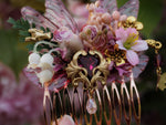 Lade das Bild in den Galerie-Viewer, OOAK Hair Comb little rabbit
