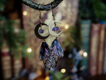 Lade das Bild in den Galerie-Viewer, Moon Earrings - spooky, gold, amethyst
