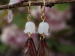 Lade das Bild in den Galerie-Viewer, Lilly Glass Pearl Earrings pink
