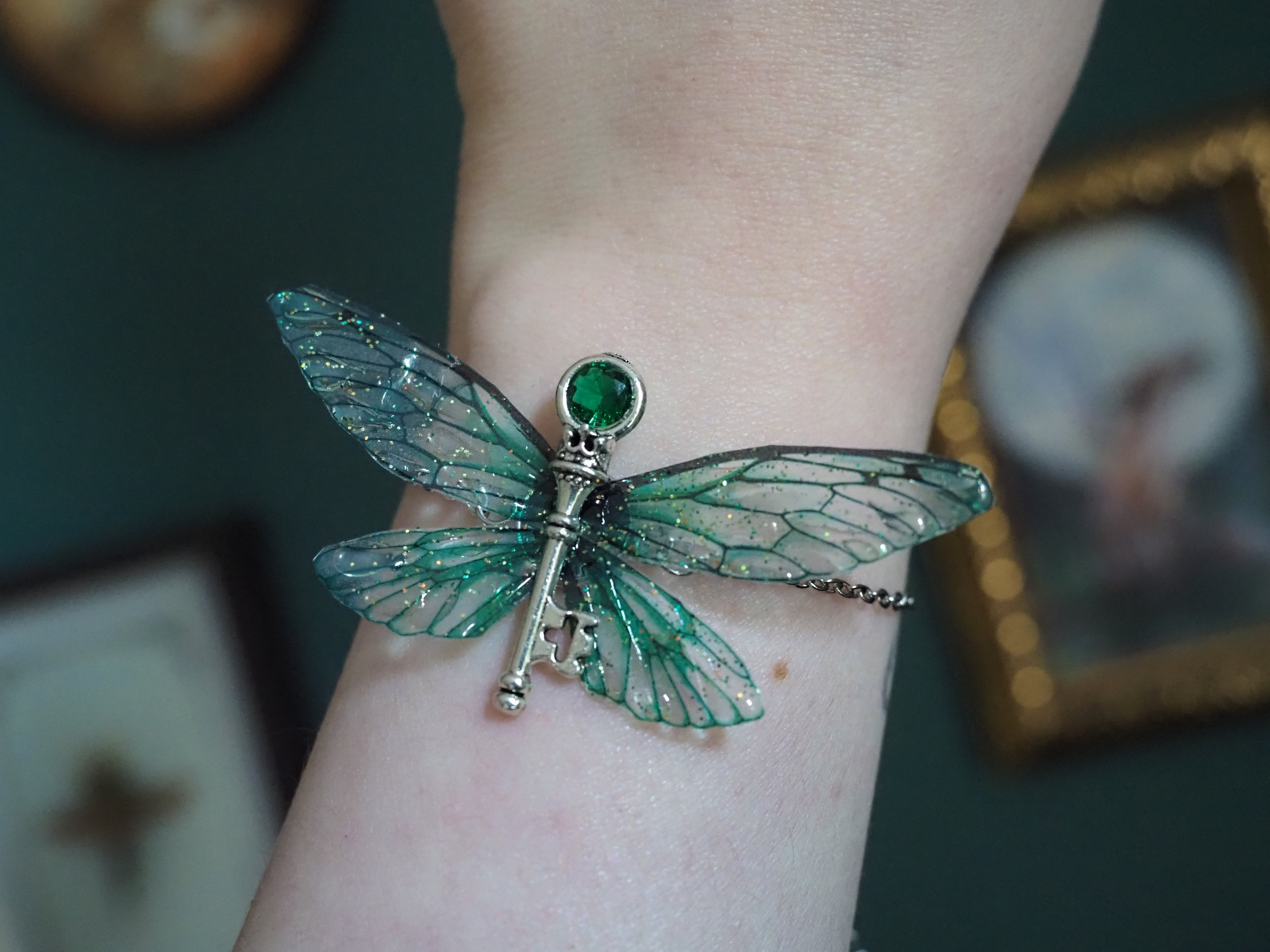 Flying Key bracelet - emerald, silver