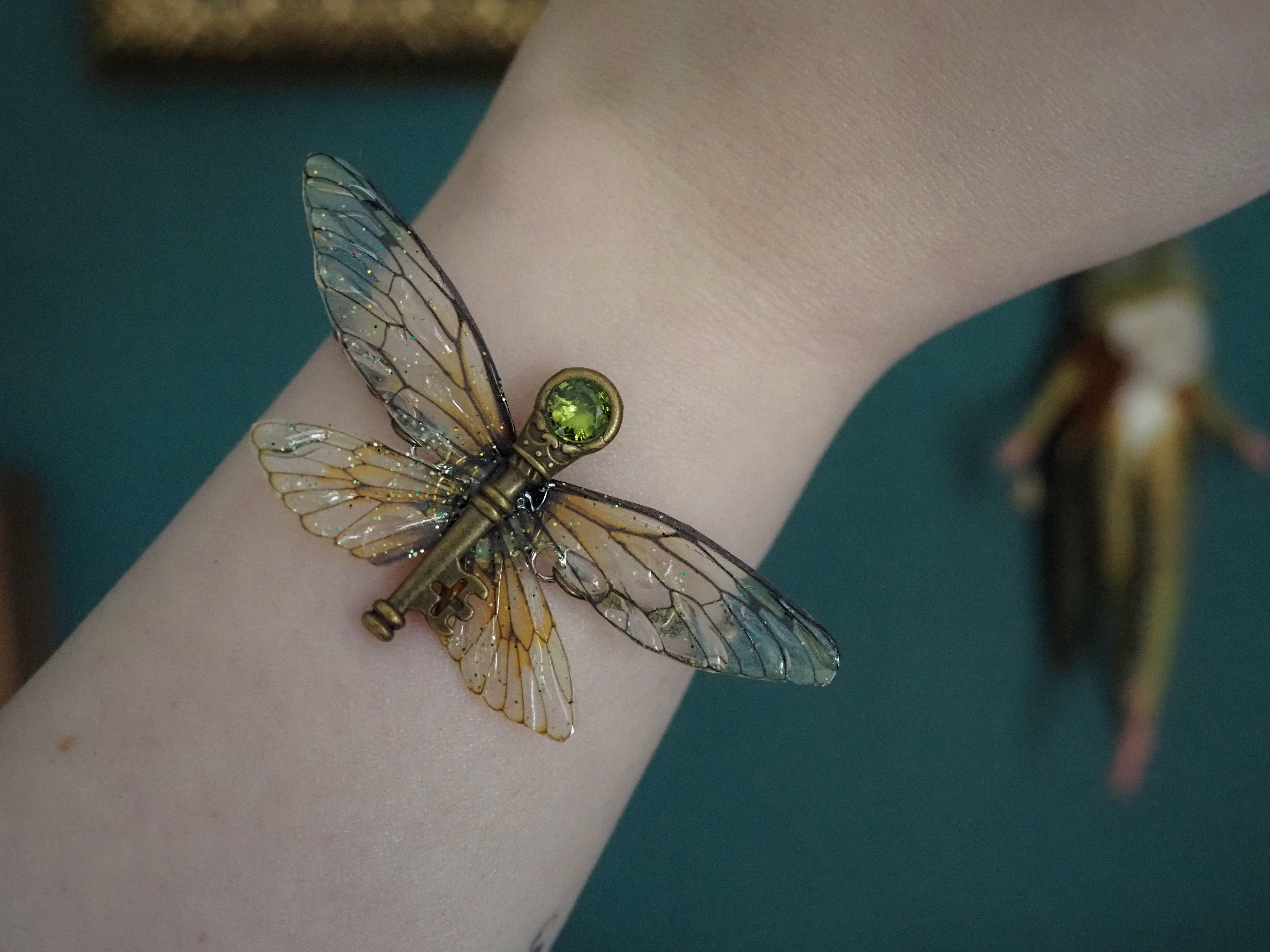 Flying Key Bracelet - nature, pearls