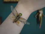 Lade das Bild in den Galerie-Viewer, Flying Key Bracelet - nature, pearls
