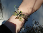 Lade das Bild in den Galerie-Viewer, Flying Key Bracelet - green, pearls
