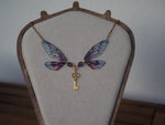 Lade das Bild in den Galerie-Viewer, Enchanting necklace - purple, key
