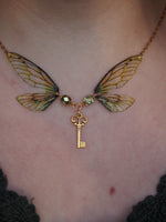 Lade das Bild in den Galerie-Viewer, Enchanting Necklace - autumn key

