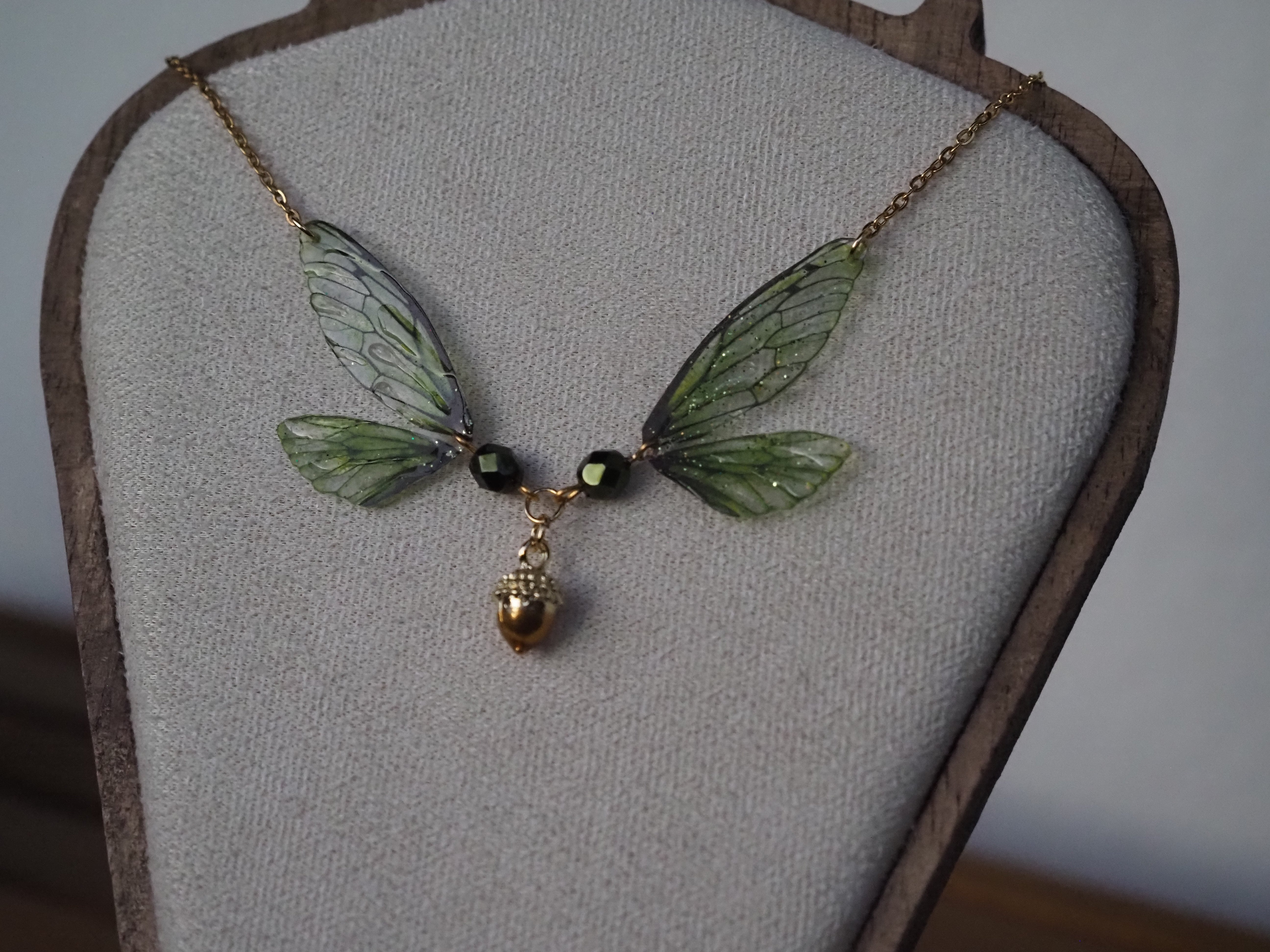 Enchanting necklace - acorn, green
