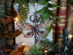 Lade das Bild in den Galerie-Viewer, Flying Key - silver, bloody
