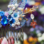 Lade das Bild in den Galerie-Viewer, OOAK Purple glass flower hair comb
