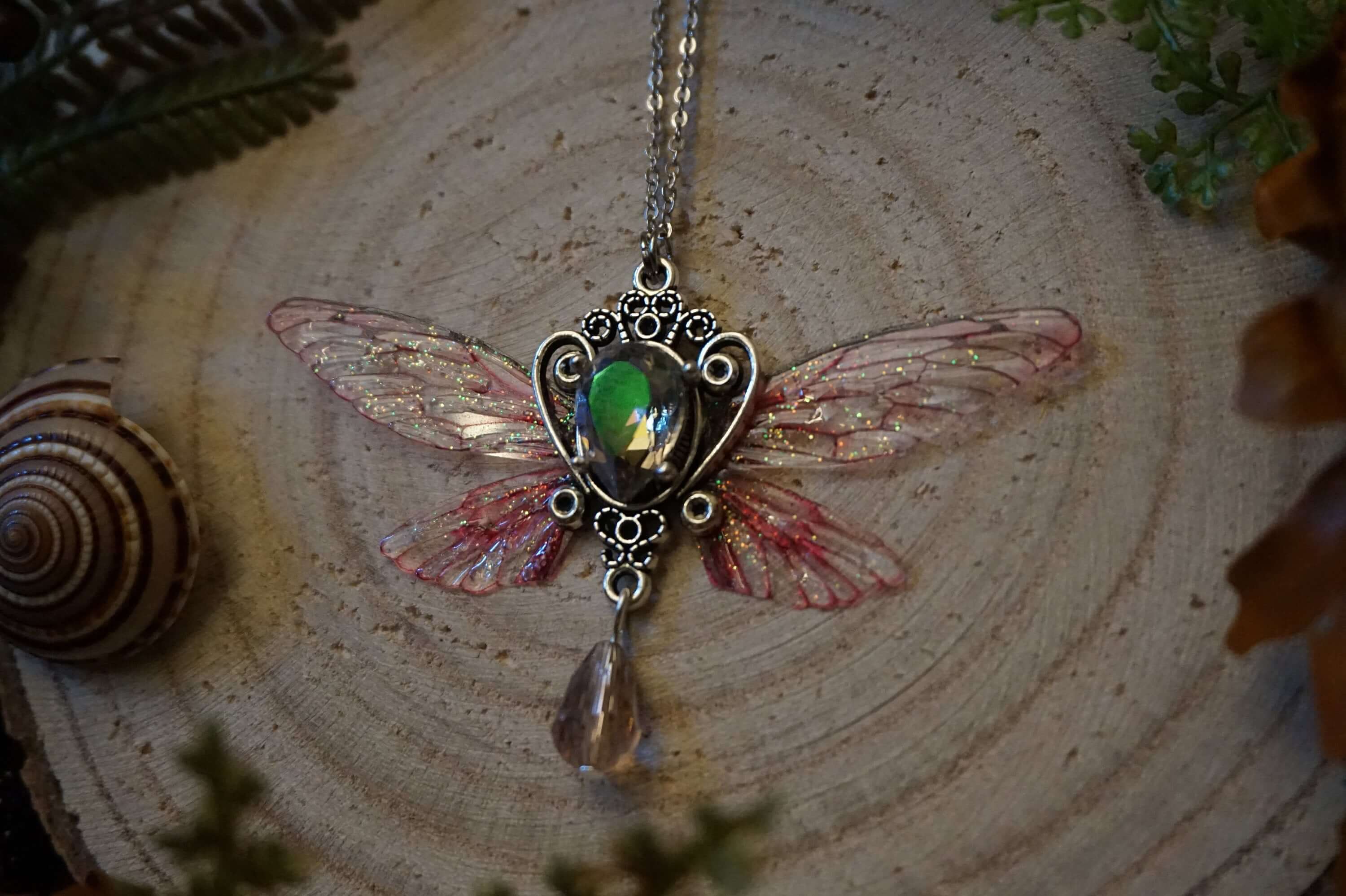 Whimsical Pixie necklace "Granat"